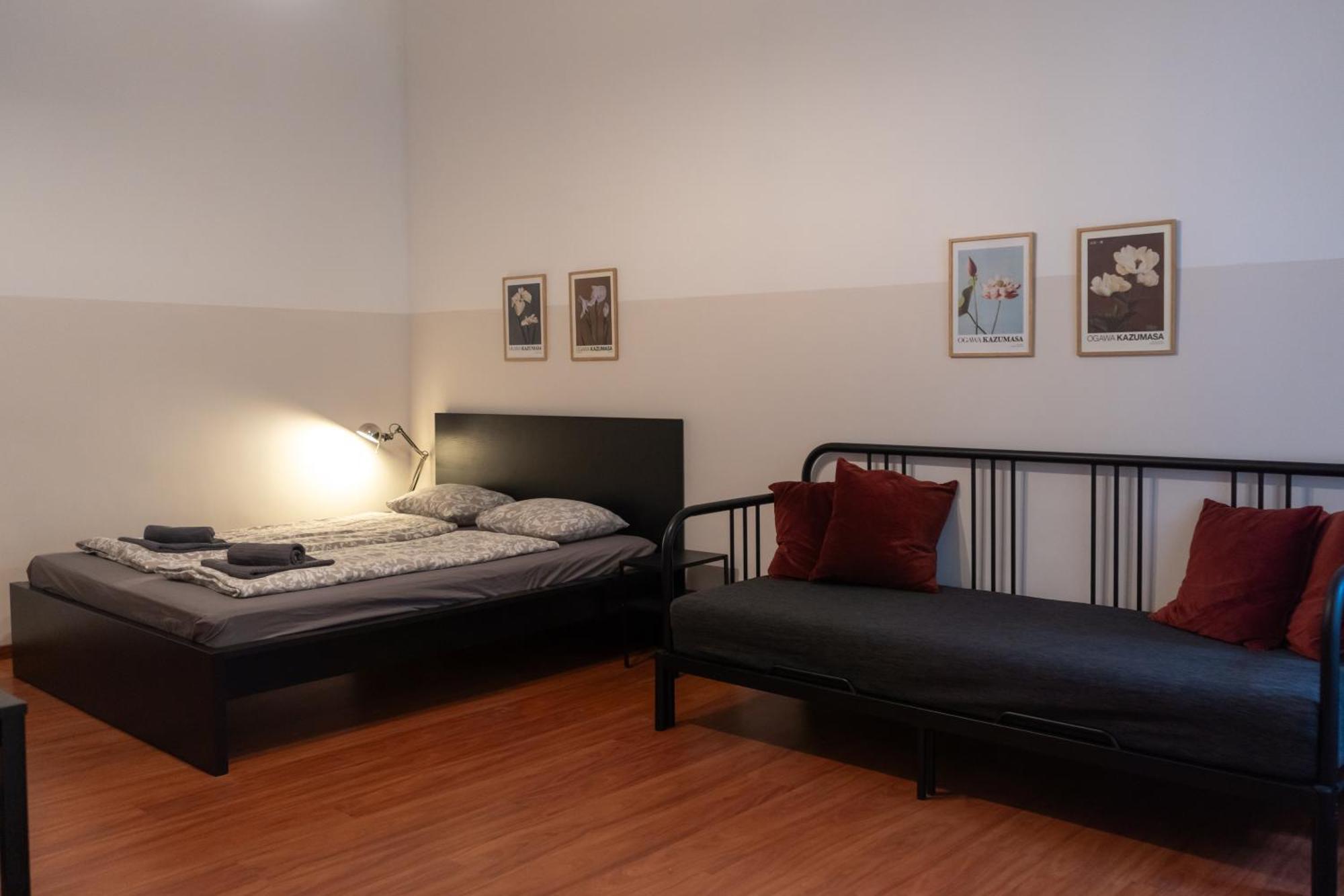 Cozy Apartment In Akacfa Street Budapest Eksteriør billede